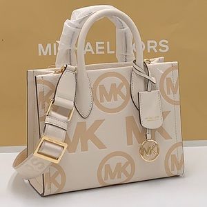 MICHAEL KORS
Mirella Small Logo Embossed Pebbled Leather Crossbody
LT Cream 
NWT